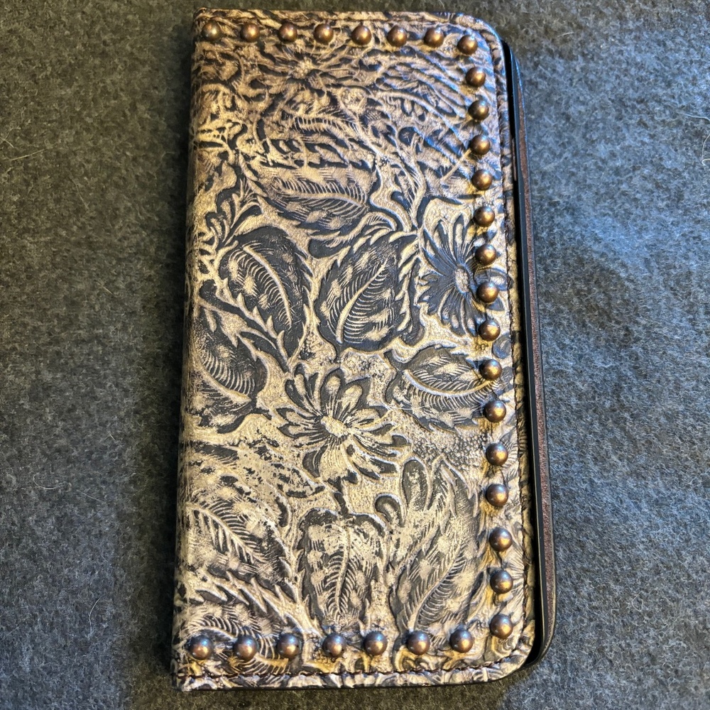 Angel Ranch PH109 NEW Western style studded IPhone6 PLUS Case/Wallet